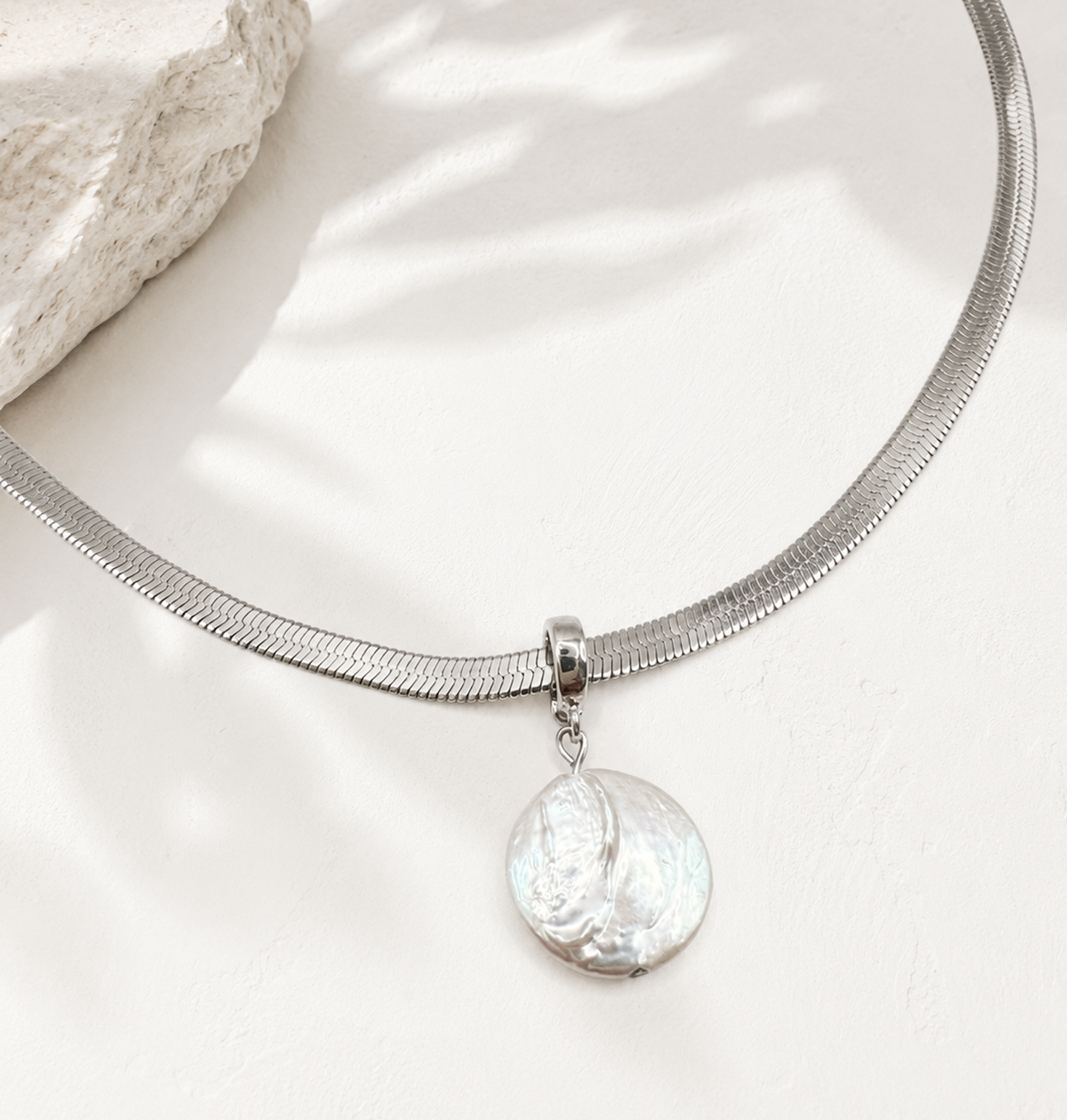 SELENE Necklace