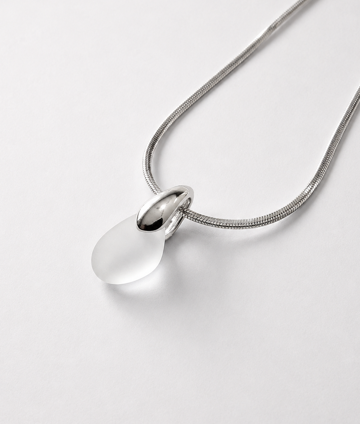 FOAM Drop Necklace