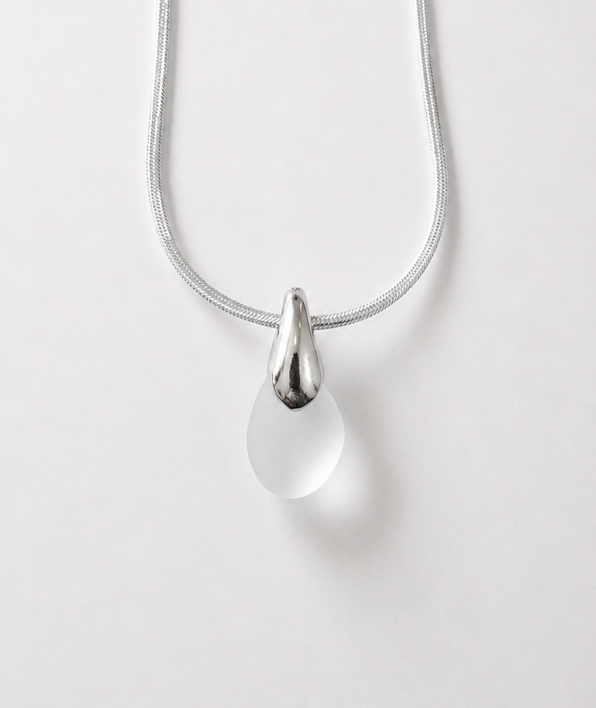 FOAM Drop Necklace
